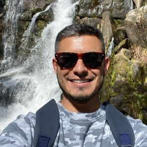 Meet your Posher, Diego